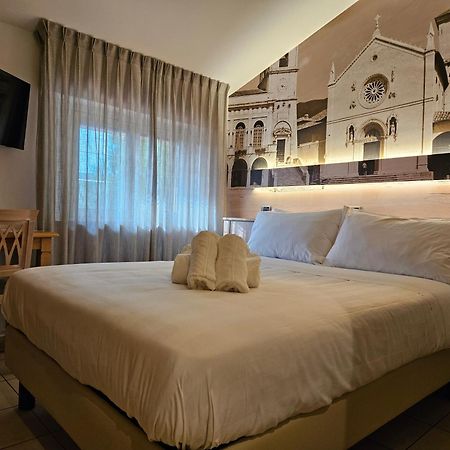 Hotel Cladan Assisi Exterior photo