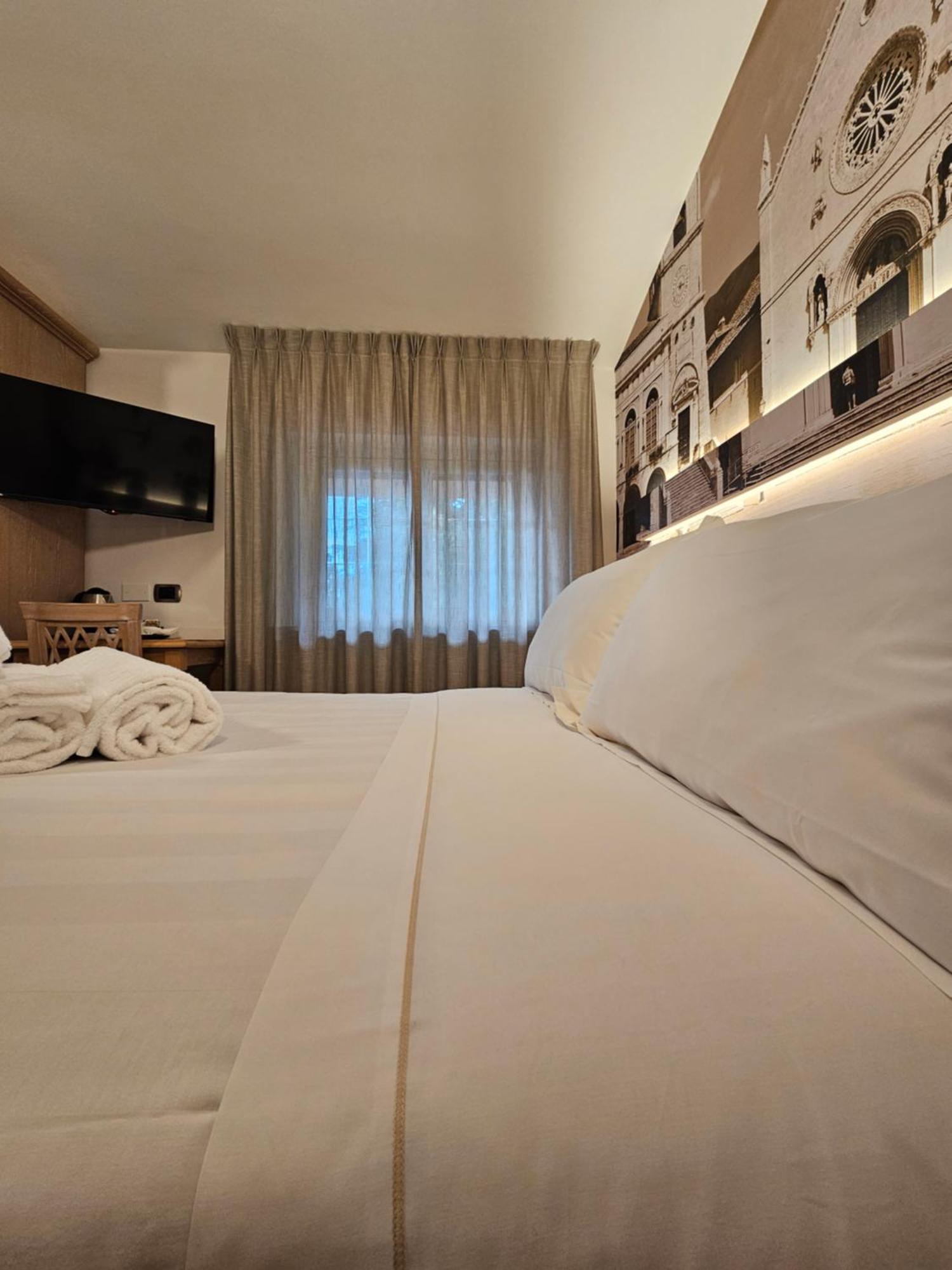 Hotel Cladan Assisi Exterior photo