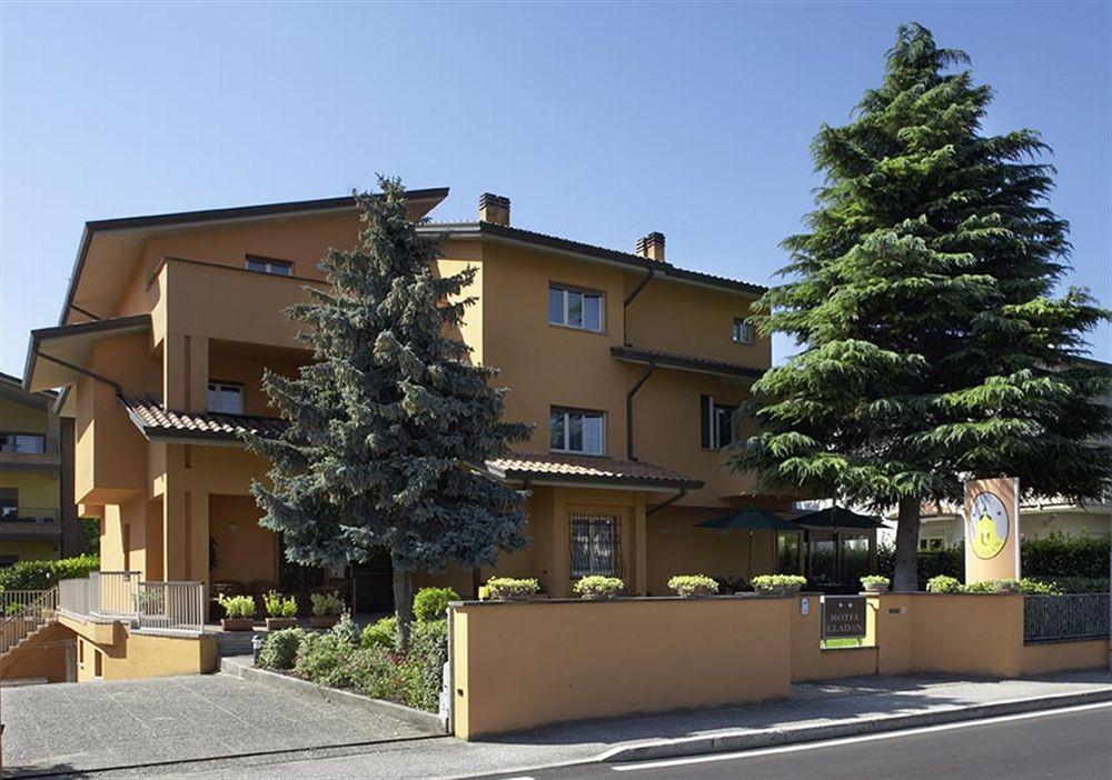 Hotel Cladan Assisi Exterior photo