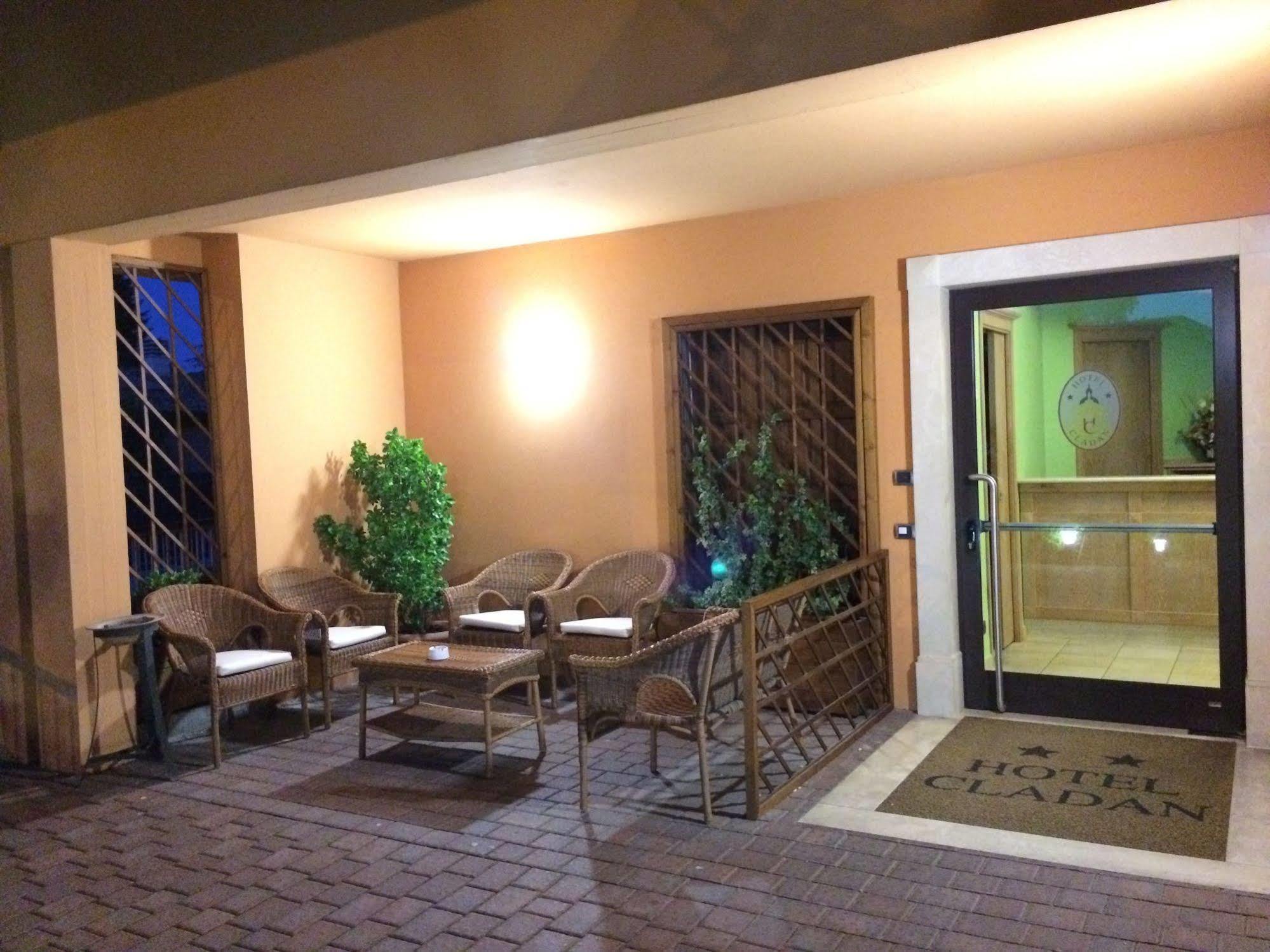 Hotel Cladan Assisi Exterior photo